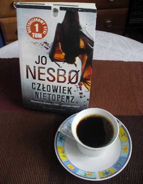 Okłądka książki Człowiek nietoperz Jo Nesbo.