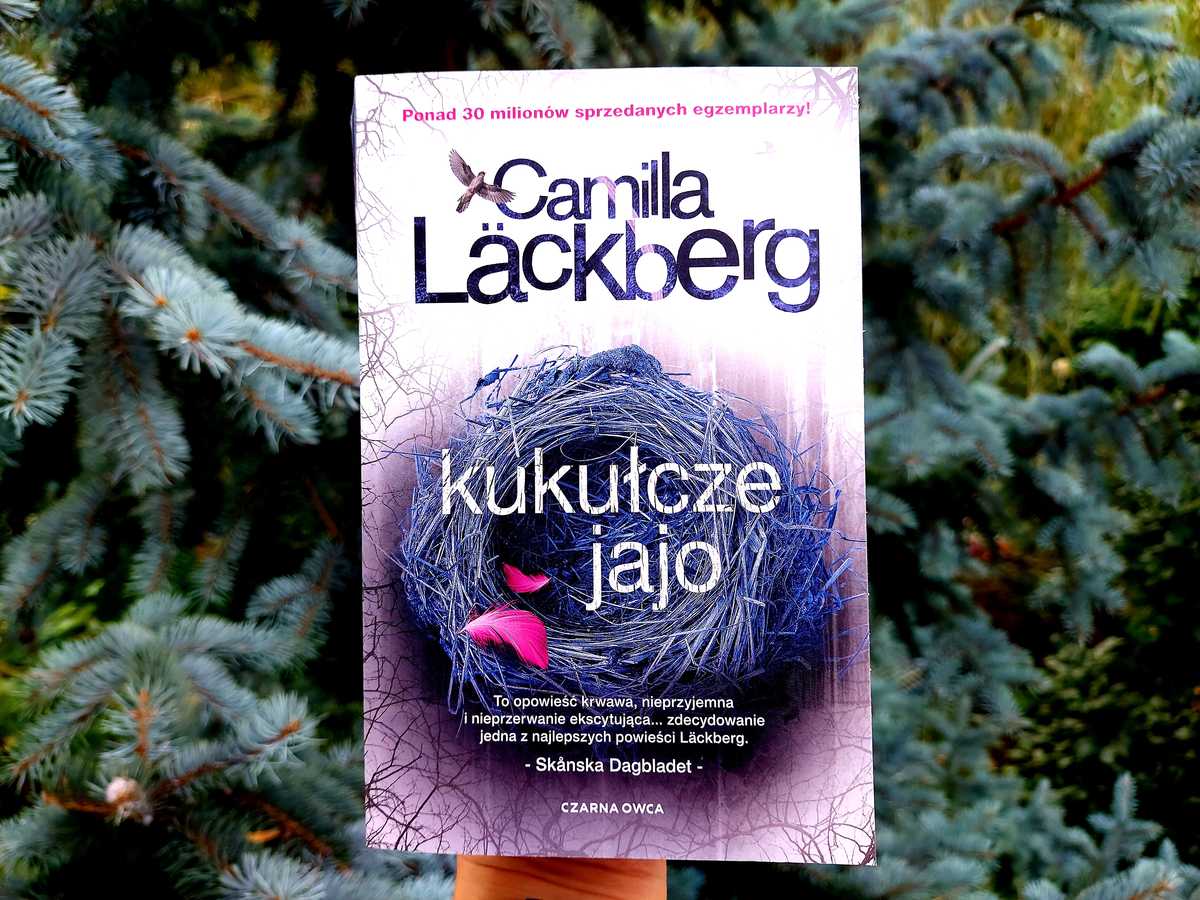 Okladka Kukułczego jaja Camilli Lackberg