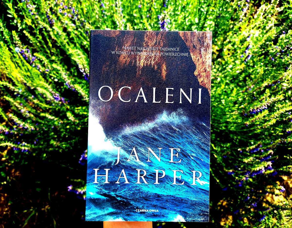 Jane Harper, "Ocaleni", Wydawnictwo Czarna Owca