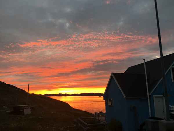 Zachód słońca w Grenlandii.